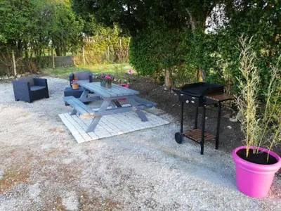 Jardin de l'établissement Maison charentaise à la campagne
