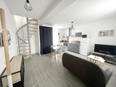 Cuisine ou kitchenette dans l'établissement 180A - Duplex T2 Tout Confort du Gond - 45 m2
