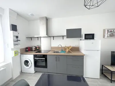 Cuisine ou kitchenette dans l'établissement 180A - Duplex T2 Tout Confort du Gond - 45 m2