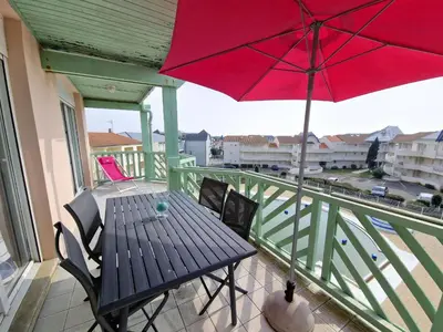 Balcon ou terrasse dans l'établissement Appartement avec Piscine, Tennis & Balcon, Centre-ville Chatelaillon-Plage, 6 Pers, 2 Ch - FR-1-706-17
