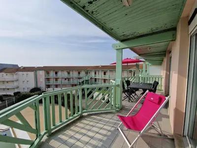 Balcon ou terrasse dans l'établissement Appartement avec Piscine, Tennis & Balcon, Centre-ville Chatelaillon-Plage, 6 Pers, 2 Ch - FR-1-706-17