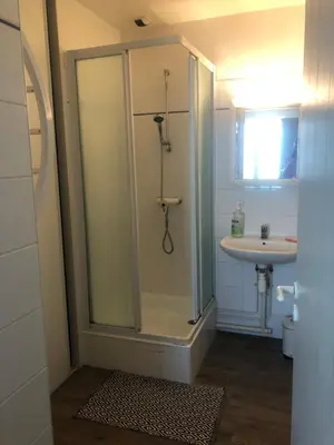 Salle de bains dans l'établissement Au cœur historique de La Rochelle