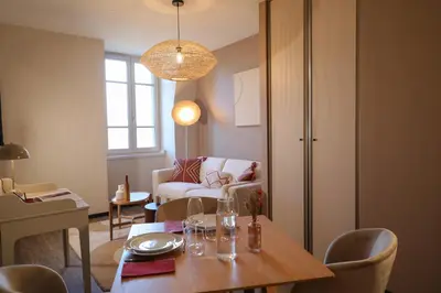 Coin salon dans l'établissement La Villa Ponsin