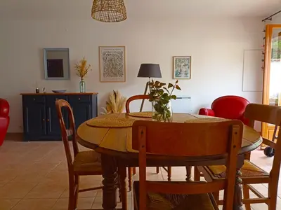 Coin salon dans l'établissement Gîte de la cour