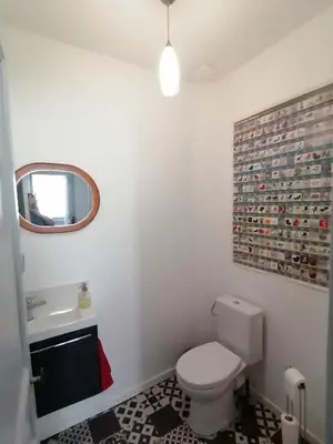 Salle de bains dans l'établissement Proche gare et centre-ville de Poitiers Emplacement idéal