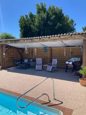 Piscine de l'établissement Gîte de La Ramée ou située à proximité