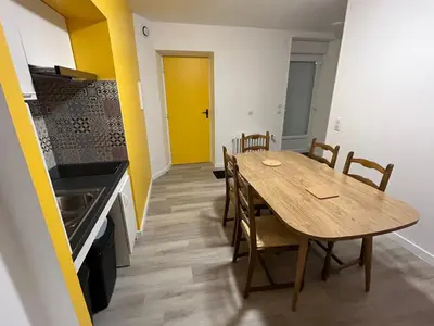 Cuisine ou kitchenette dans l'établissement Les gîtes de Mazélise