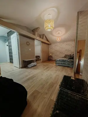 Coin salon dans l'établissement Jolie Maison au 34 centre-ville
