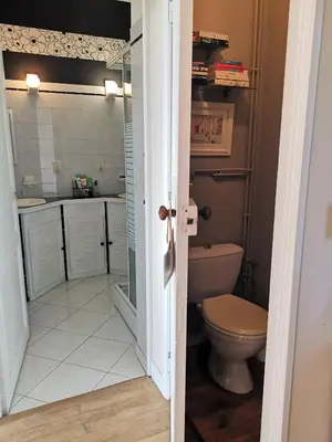 Salle de bains dans l'établissement 'Quelle Belle Vue' Chambre d'Hote