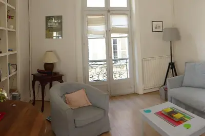 Coin salon dans l'établissement Très lumineux, au coeur de la vieille ville, 86 m²