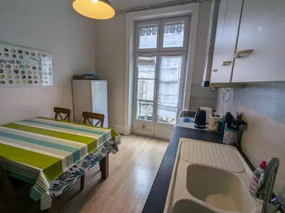 Un ou plusieurs lits dans un hébergement de l'établissement Très lumineux, au coeur de la vieille ville, 86 m²