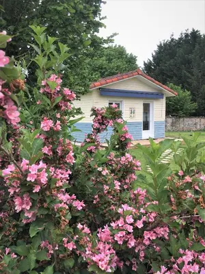 Jardin de l'établissement Chambre d'hôtes de l'Ancienne école