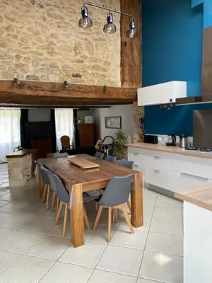 Cuisine ou kitchenette dans l'établissement Les 5 timbres