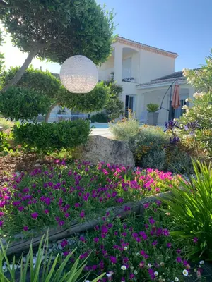 Jardin de l'établissement Chambre indépendante avec piscine
