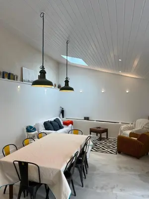 Coin salon dans l'établissement Le Clos de Flo