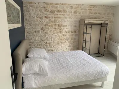 Un ou plusieurs lits dans un hébergement de l'établissement Maison 17730 Port-Des-Barques Charente-Maritime 18 rue,du phare