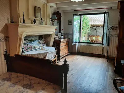 Cuisine ou kitchenette dans l'établissement Gîte familial avec jardin, cheminée et équipements bébé – Bellevigne, Charente - FR-1-653-149