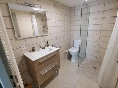 Salle de bains dans l'établissement Gîte - Chambres d'Hôtes La Belle Hélène