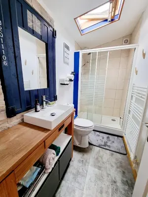 Salle de bains dans l'établissement l'Escapade Charentaise
