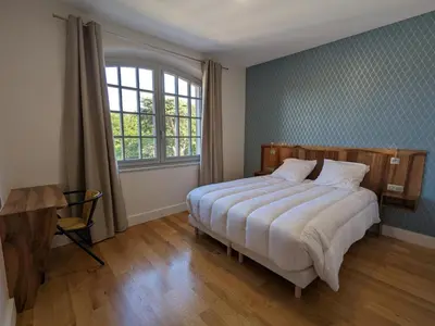 Un ou plusieurs lits dans un hébergement de l'établissement Séjour de luxe au cœur de Mainxe, avec truffe et cours de cuisine, idéal pour 4 couples - FR-1-653-235