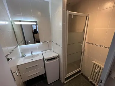 Salle de bains dans l'établissement Le P'tit Gris