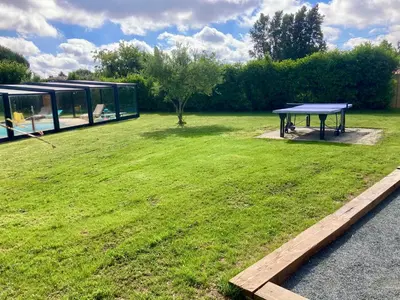 Jardin de l'établissement LES ROCHES gîte