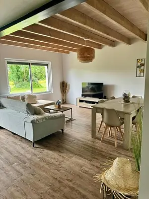 Coin salon dans l'établissement Gîte marais poitevins le grand sablon ouest