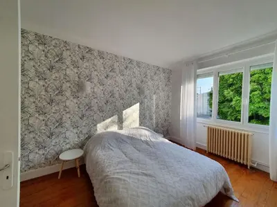 Un ou plusieurs lits dans un hébergement de l'établissement Maison à 400 m du vieux port