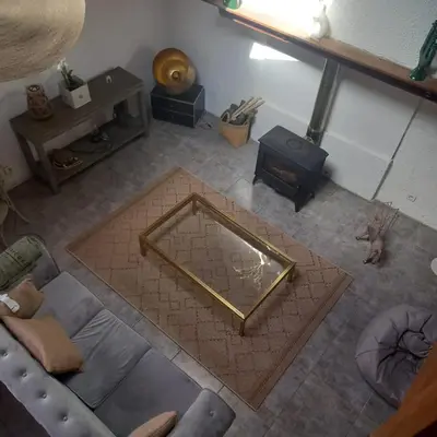 Coin salon dans l'établissement Maison de charme, raffinée dans village historique