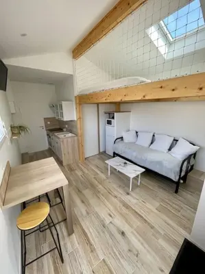 Cuisine ou kitchenette dans l'établissement Studio indépendant 4 personnes