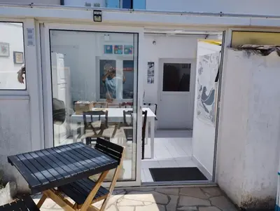 Terrasse ou espace extérieur de l'établissement Charmante maison à Corme-Royal