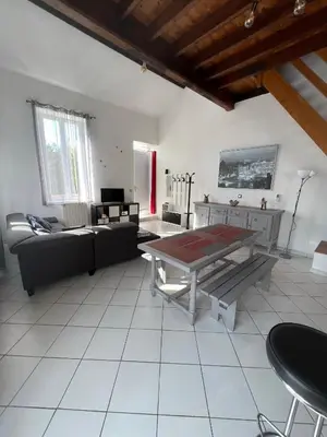 Coin salon dans l'établissement La Petite Angerienne