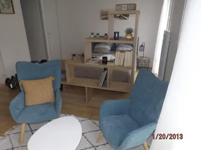 Coin salon dans l'établissement LA ROCHELLE MIRANDE T1BIS
