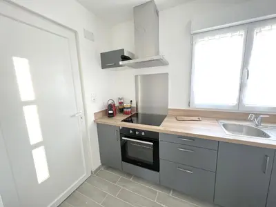 Cuisine ou kitchenette dans l'établissement 180B - Duplex T2 Tout Confort - Wifi Netflix