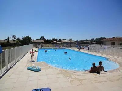 Piscine de l'établissement Luxury Villa in France with Private Pool ou située à proximité