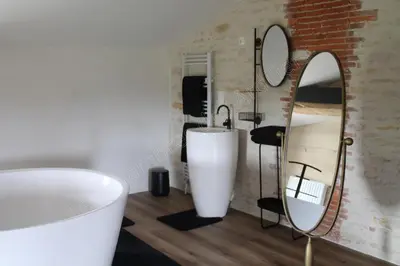 Salle de bains dans l'établissement Les Chambres des Ardillers