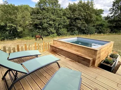 Piscine de l'établissement La Cabane du Petit Moulin ou située à proximité