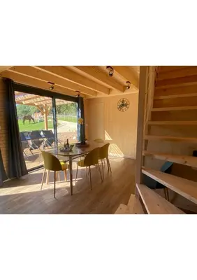 Coin salon dans l'établissement La Cabane du Petit Moulin