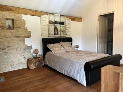 Un ou plusieurs lits dans un hébergement de l'établissement Gîte Chez Père Thomas pour 2-3 pers