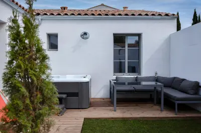 Plan de l'établissement Villa avec Jacuzzi et Clim à Marsilly