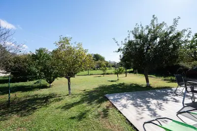 Jardin de l'établissement La Tulipe Maison à deux pas de la mer