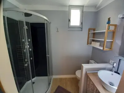 Salle de bains dans l'établissement La Grelauderie 1