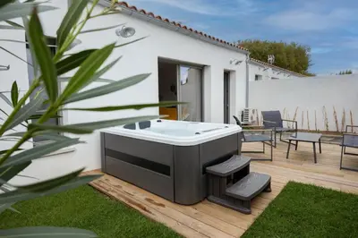 Plan de l'établissement Un cocon climatisé avec jacuzzi