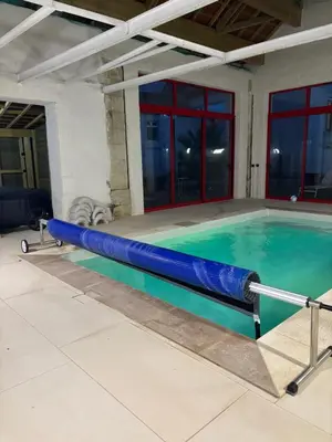 Piscine de l'établissement maison chaleureuse ,avec piscine, spa, Futuroscope ou située à proximité