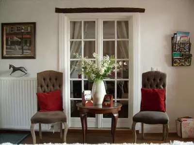Coin salon dans l'établissement La Grange de Gournay