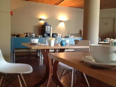 Plateau bouilloire dans l'établissement Moka Hotel