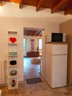 Cuisine ou kitchenette dans l'établissement Villa 168m2 avec Piscine, sur Parc Arboré pour groupe Famille et Amis jusqu'à 10 personnes
