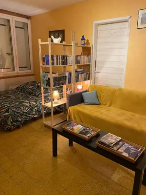Coin salon dans l'établissement maisonnette