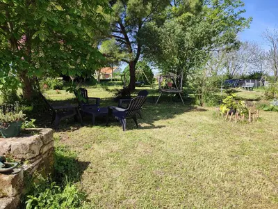 Jardin de l'établissement Villa Dinah 17 Maison dans la campagne Rochelaise
