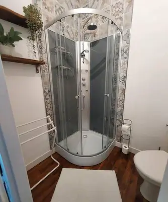 Salle de bains dans l'établissement Appartement lumineux proche Futuroscope